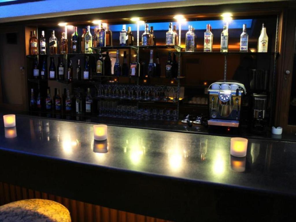 Alfa Hotel Γιανγκόν Εξωτερικό φωτογραφία