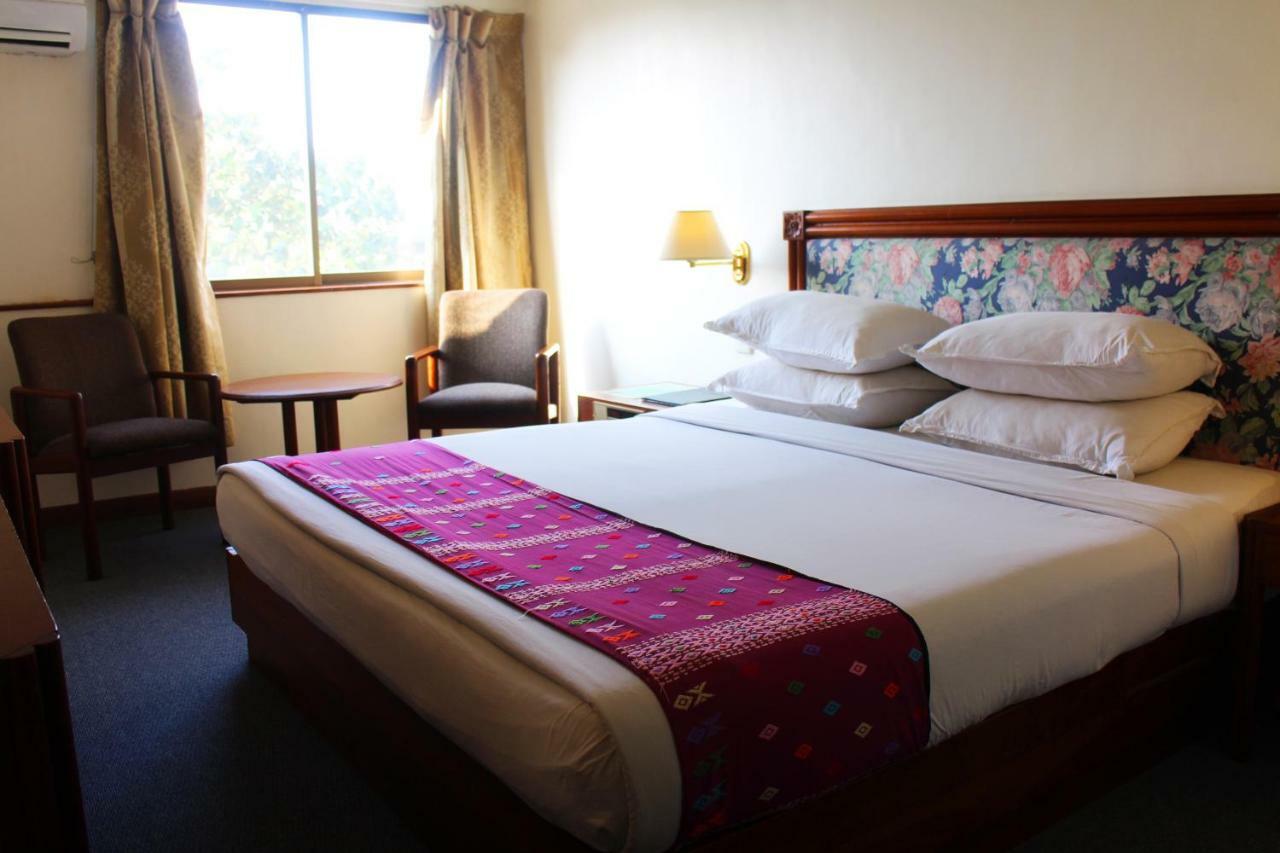 Alfa Hotel Γιανγκόν Εξωτερικό φωτογραφία